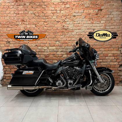 HARLEY-DAVIDSON ULTRA ELECTRA GLIDE CLASSIC 